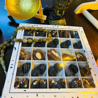 Fatimah Dates Box